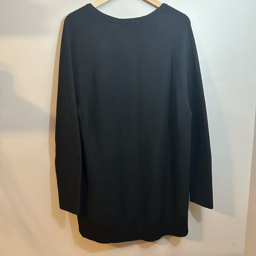 Athleta Black V-Neck Ribbed Sweater - Picture 5 of 9